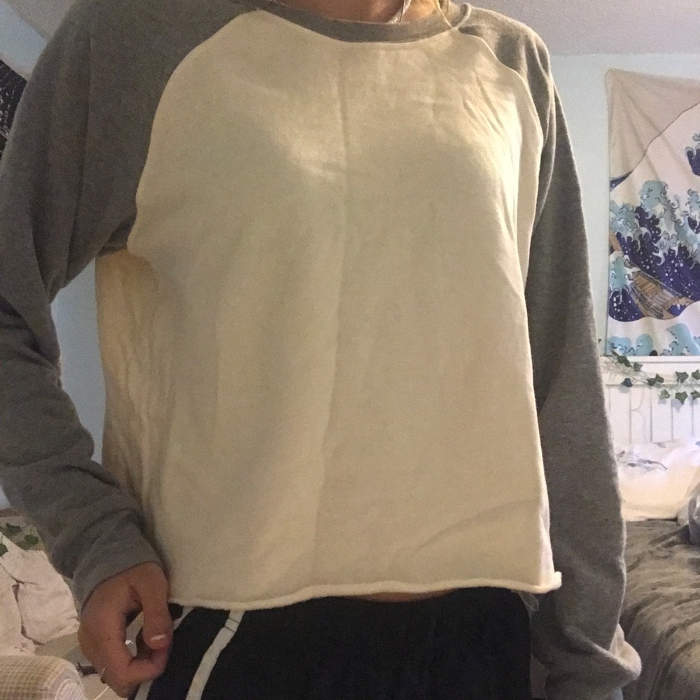 Basic block colored long sleeve tee